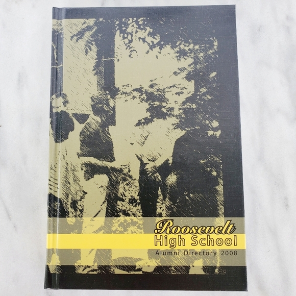 Alumni Directory, Roosevelt High School, Portland Oregon, Up To 2008 Book & CD - Picture 1 of 4